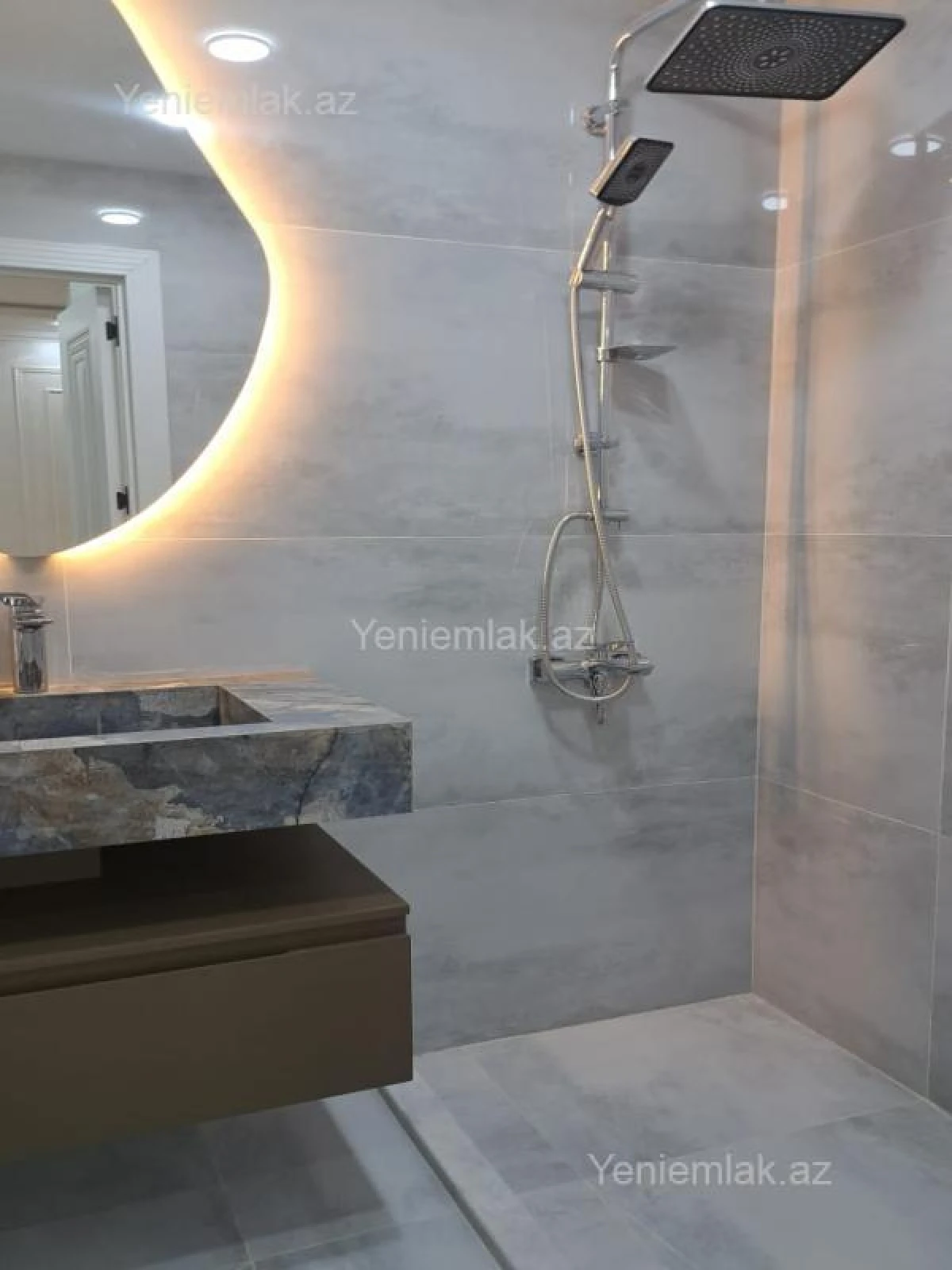 Satılır 3 otaqlı köhnə tikili 80 m²