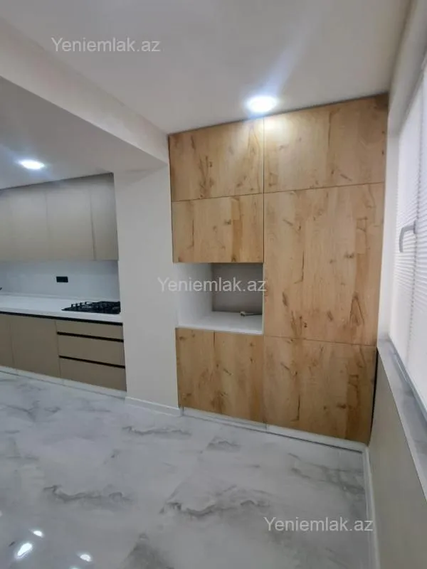 Satılır 3 otaqlı köhnə tikili 80 m²
