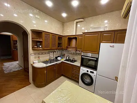 Satılır 3 otaqlı köhnə tikili 80 m²