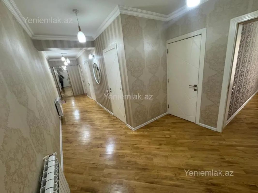 Satılır 3 otaqlı yeni tikili 140 m²