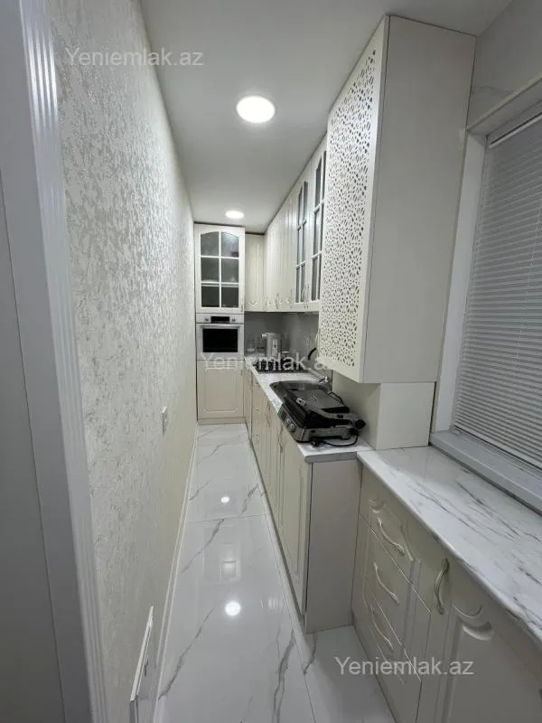 Satılır 3 otaqlı köhnə tikili 75 m²