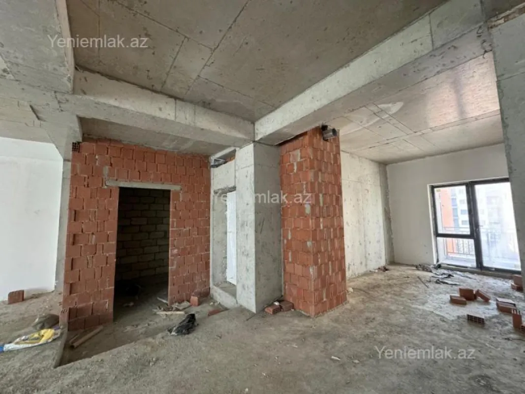 Satılır 5 otaqlı yeni tikili 250 m²