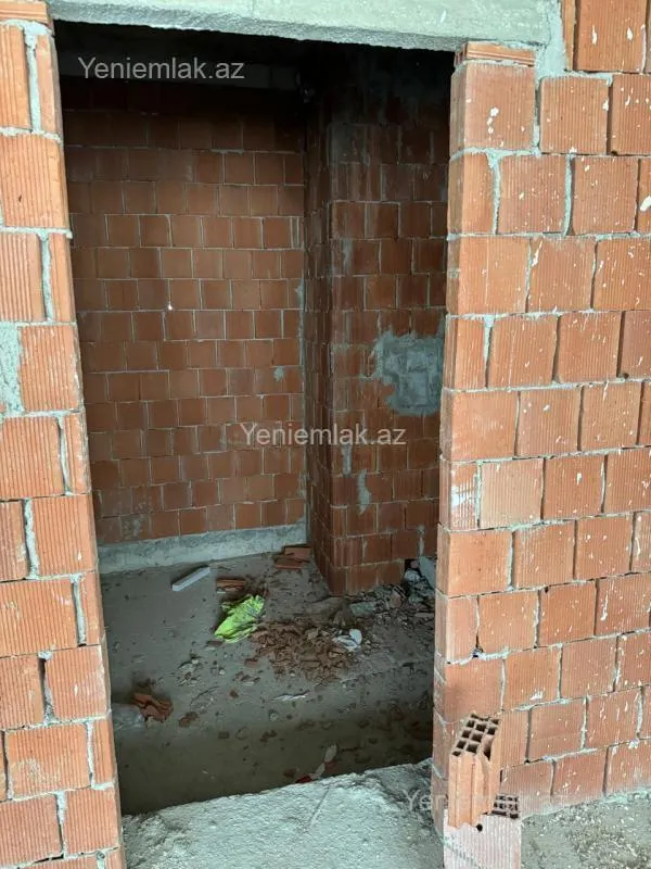 Satılır 5 otaqlı yeni tikili 250 m²