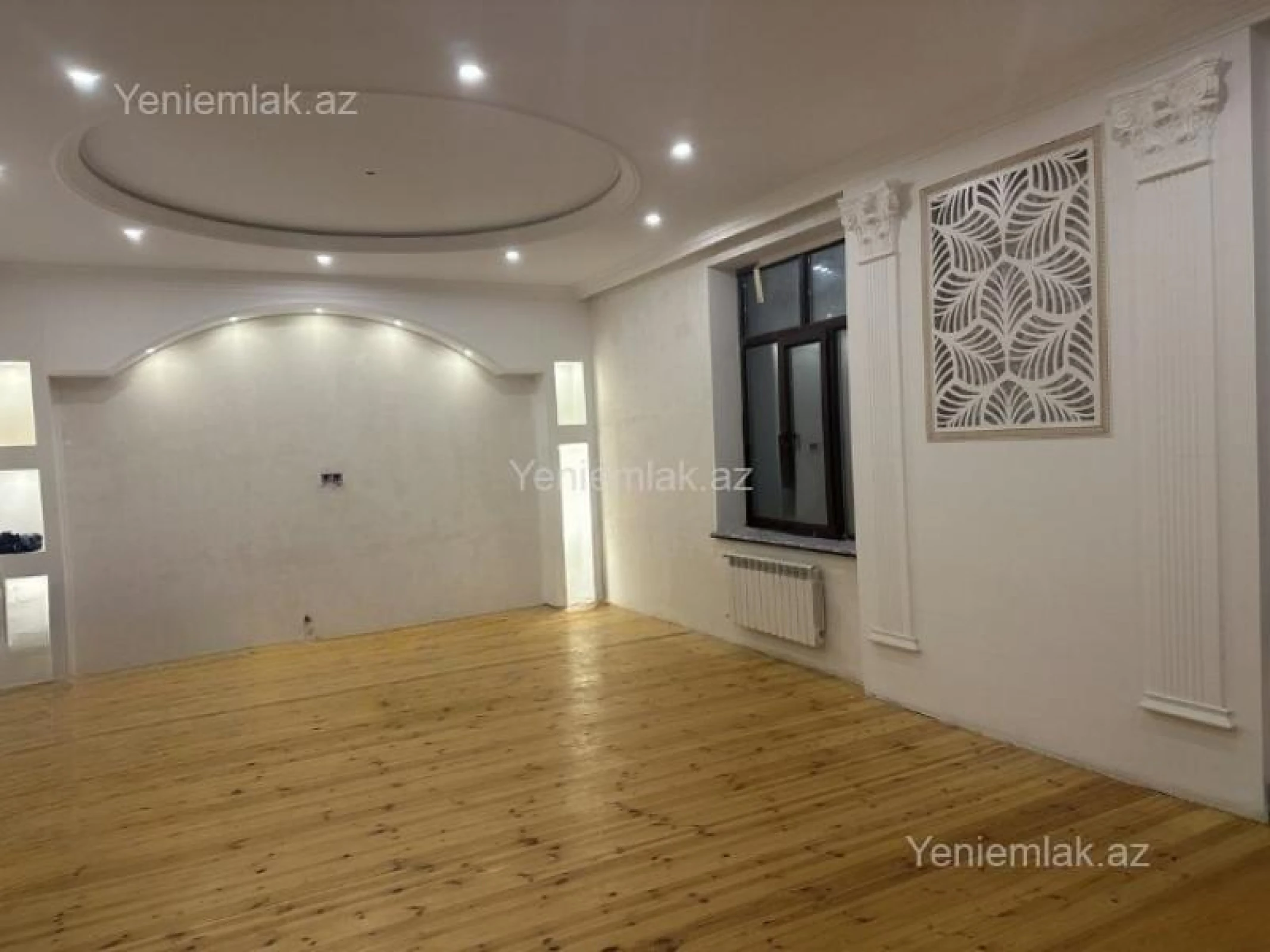 Satılır 9 otaqlı həyət evi 330 m²