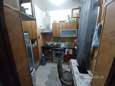 Satılır 3 otaqlı köhnə tikili 75 m²