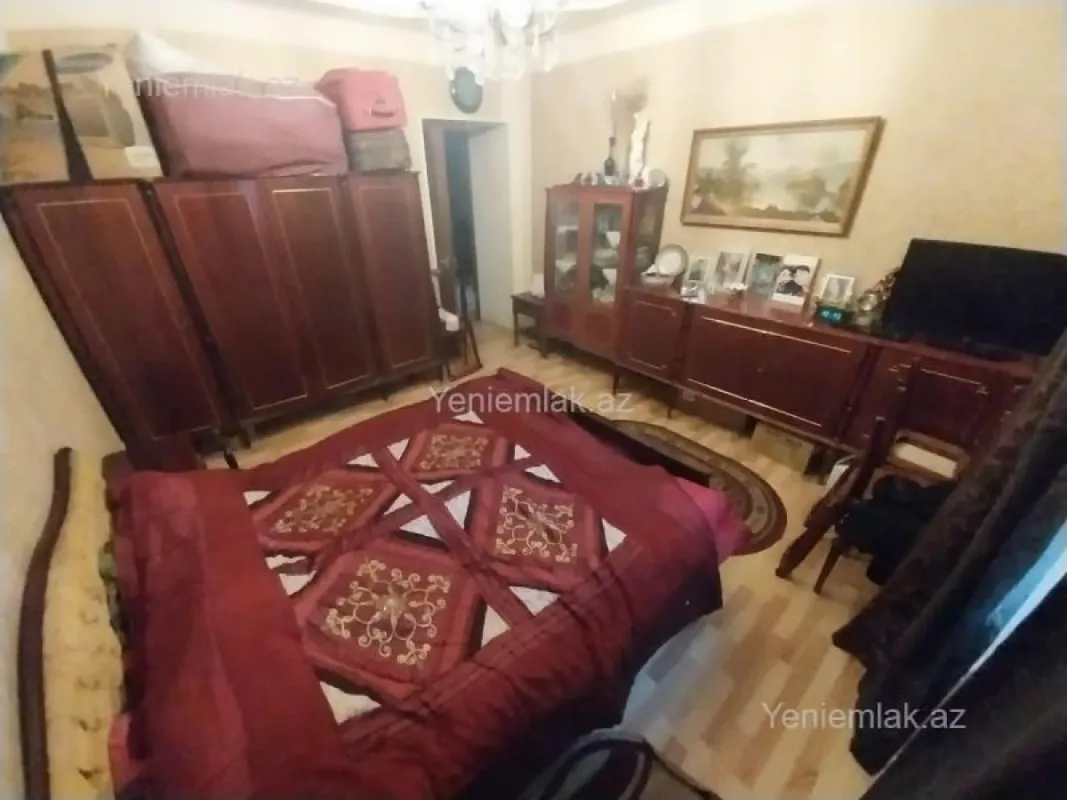 Satılır 3 otaqlı köhnə tikili 75 m²