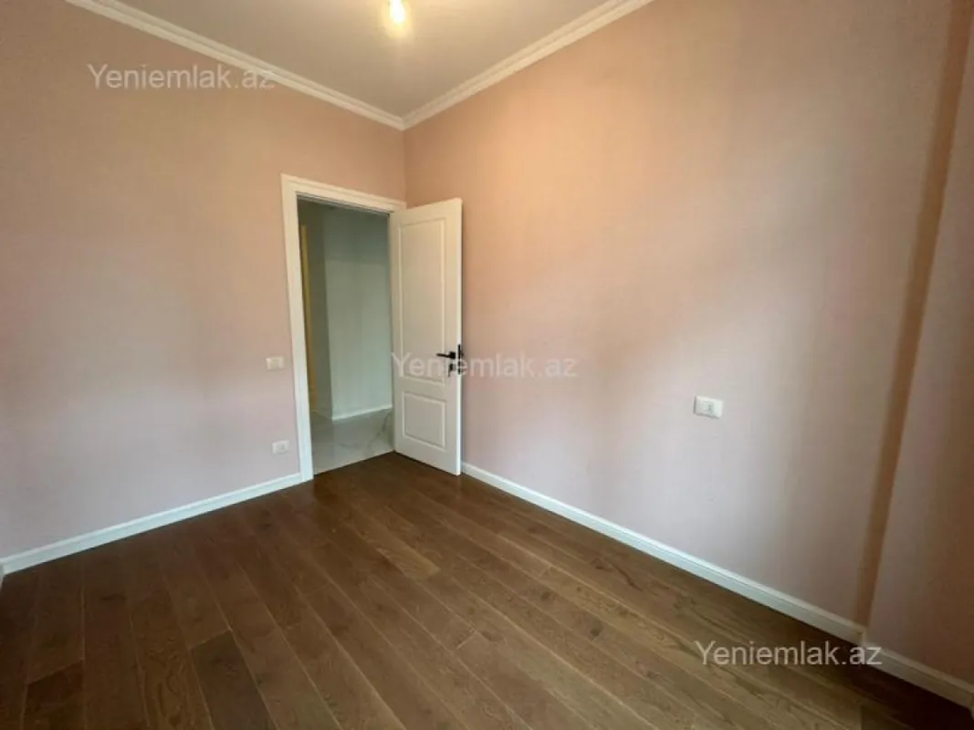 Satılır 4 otaqlı yeni tikili 120 m²