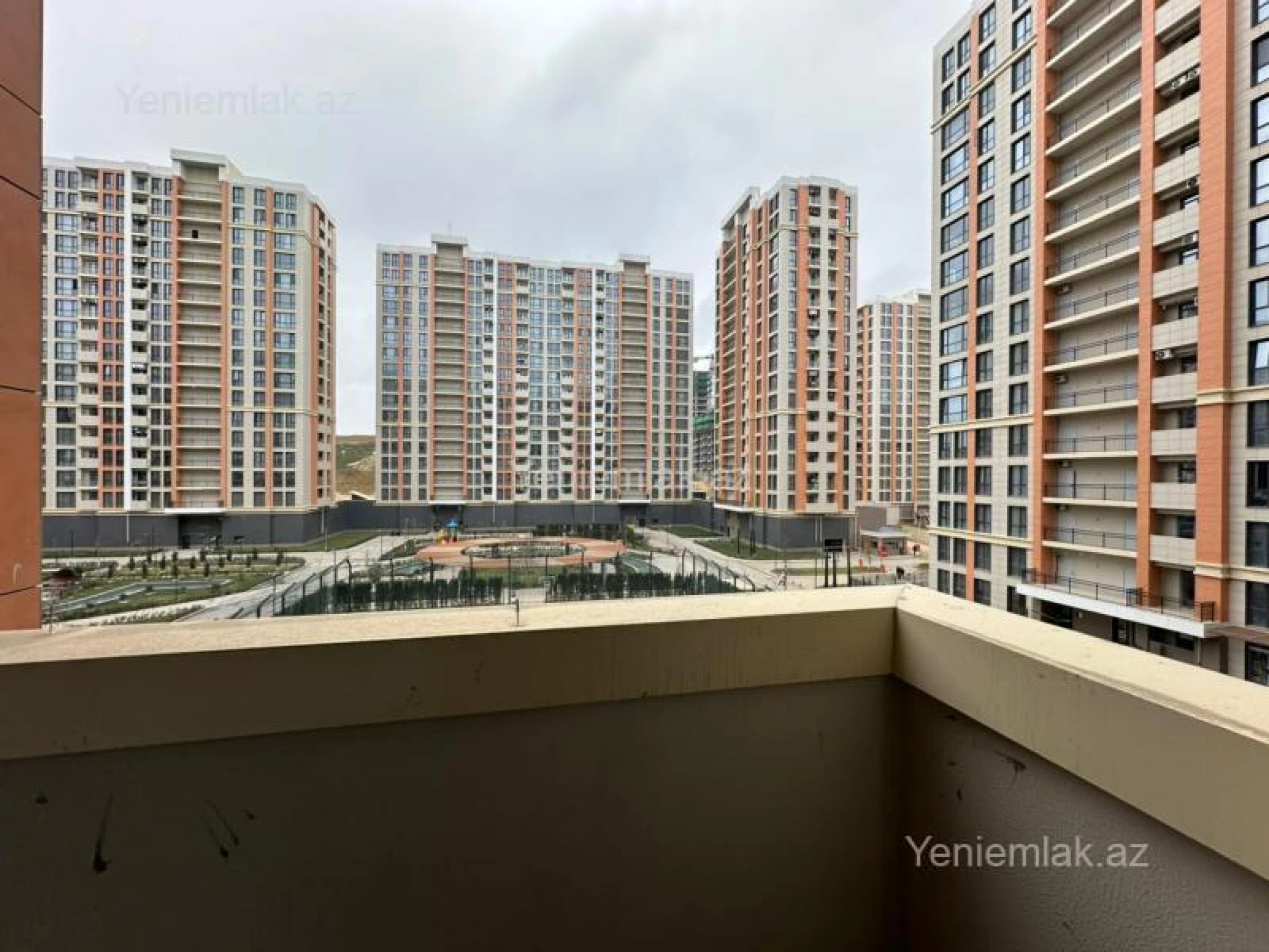 Satılır 4 otaqlı yeni tikili 120 m²