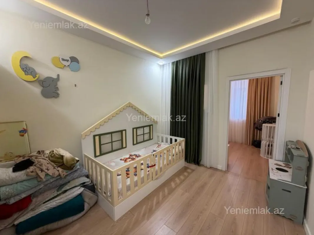 Satılır 4 otaqlı yeni tikili 132 m²