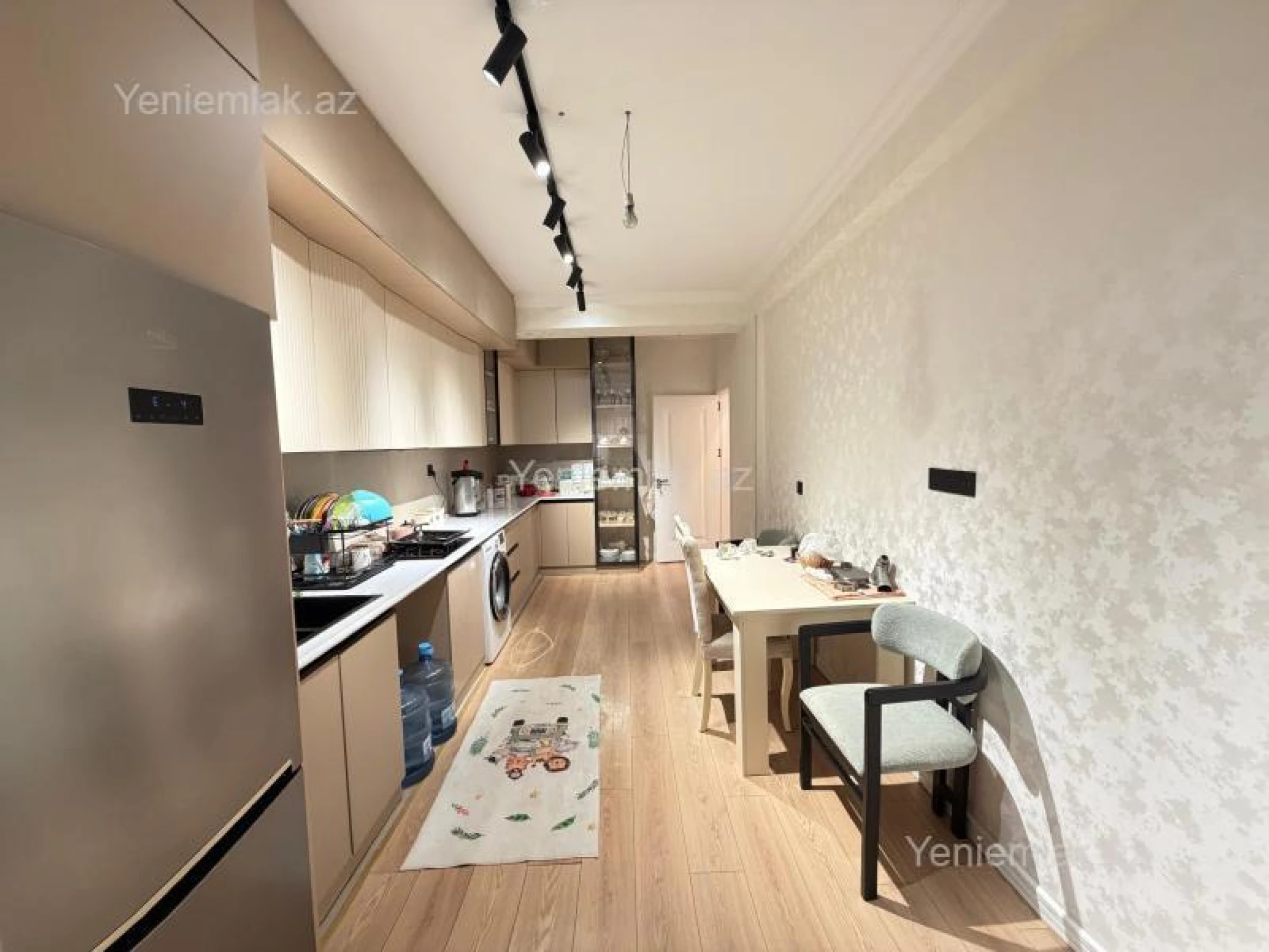 Satılır 4 otaqlı yeni tikili 132 m²