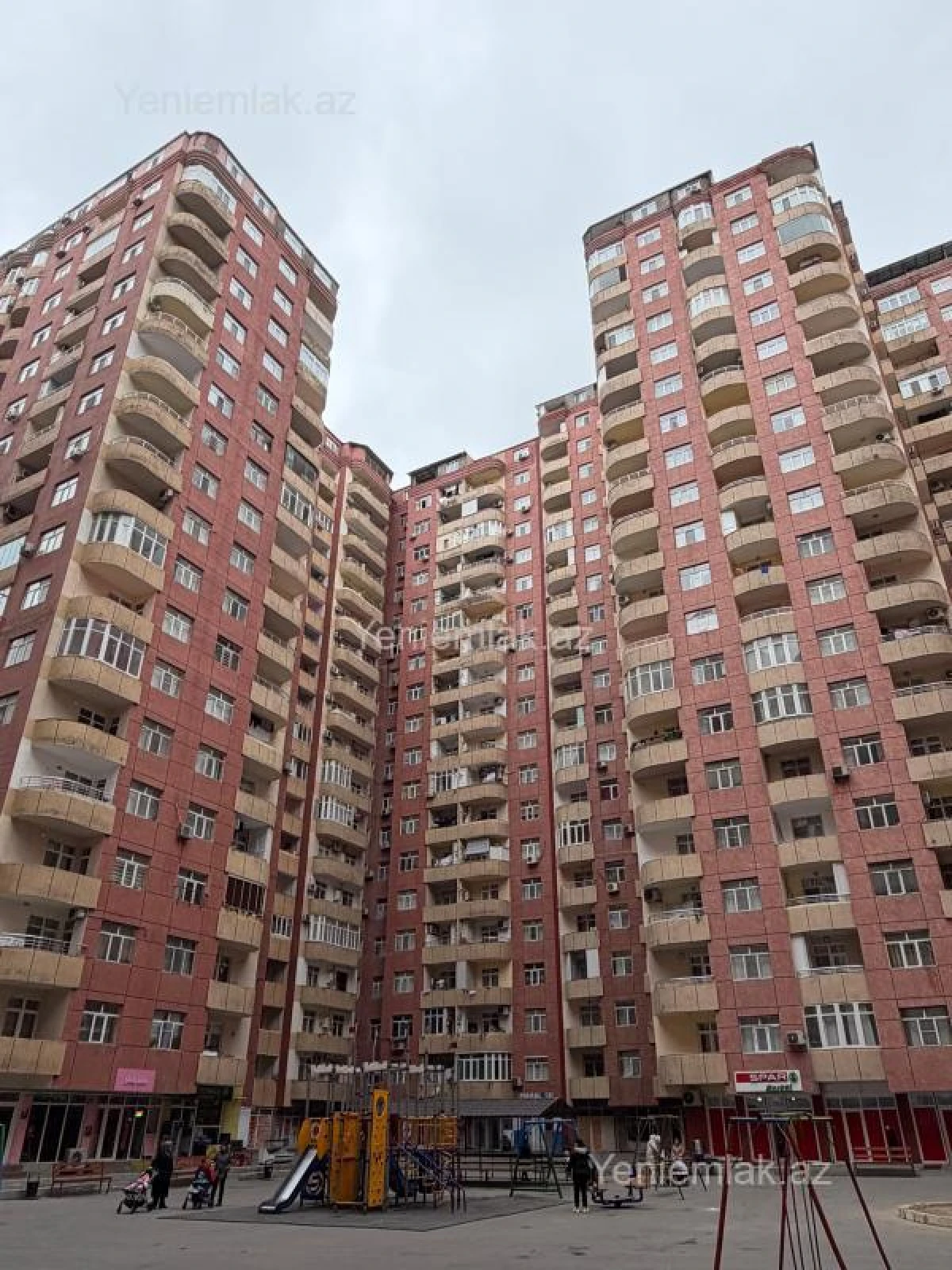 Satılır 4 otaqlı yeni tikili 132 m²