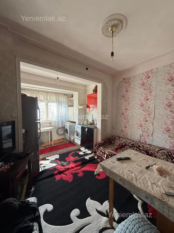 Satılır 2 otaqlı köhnə tikili 60 m²