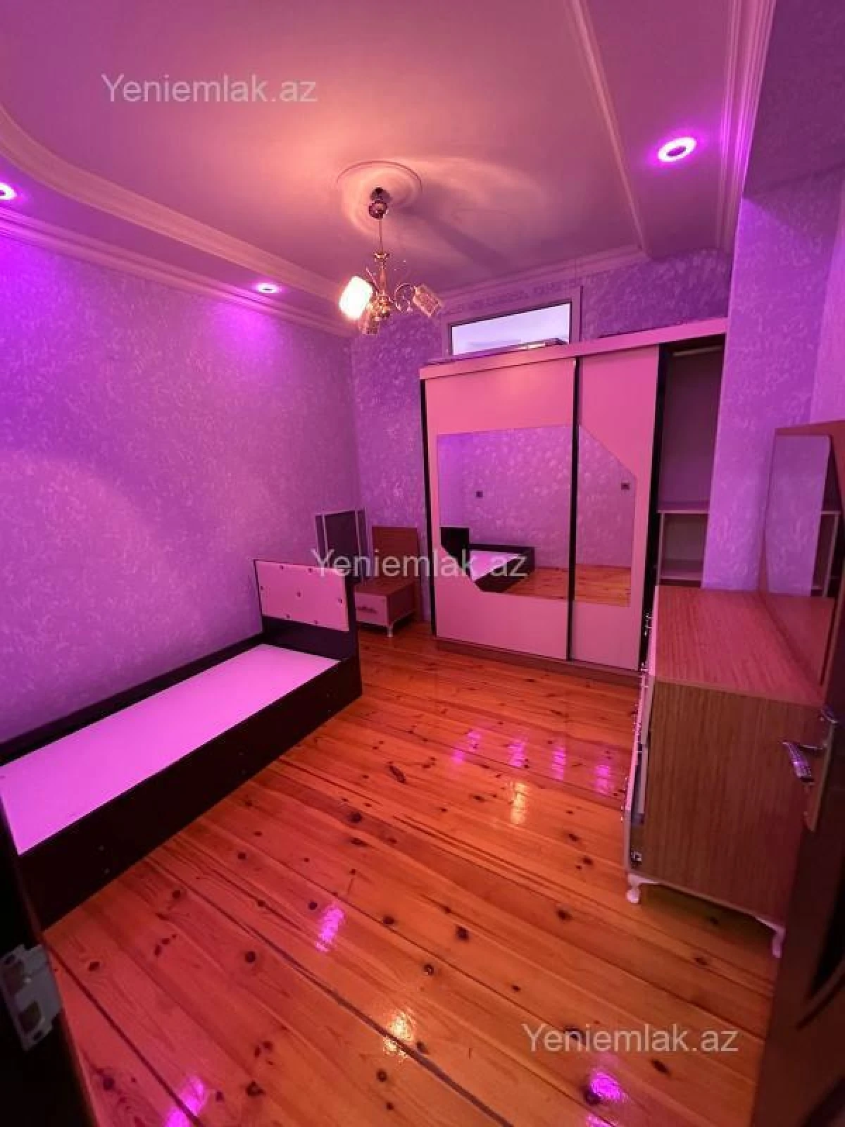 Satılır 3 otaqlı yeni tikili 110 m²