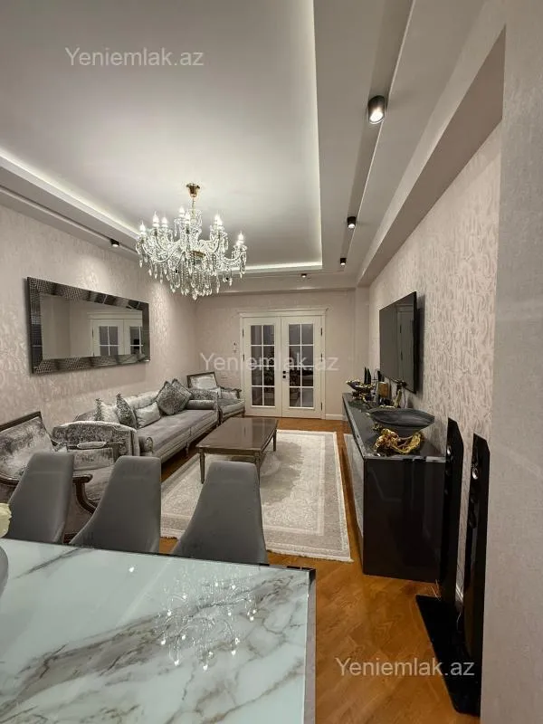 Satılır 3 otaqlı yeni tikili 135 m²