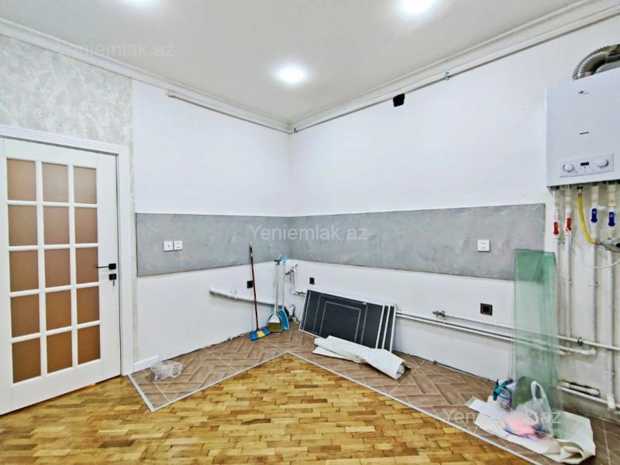 Satılır 3 otaqlı köhnə tikili 95 m²