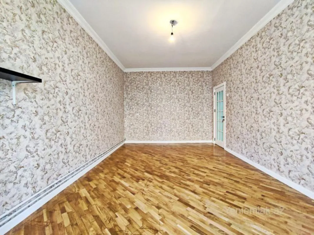Satılır 3 otaqlı köhnə tikili 95 m²