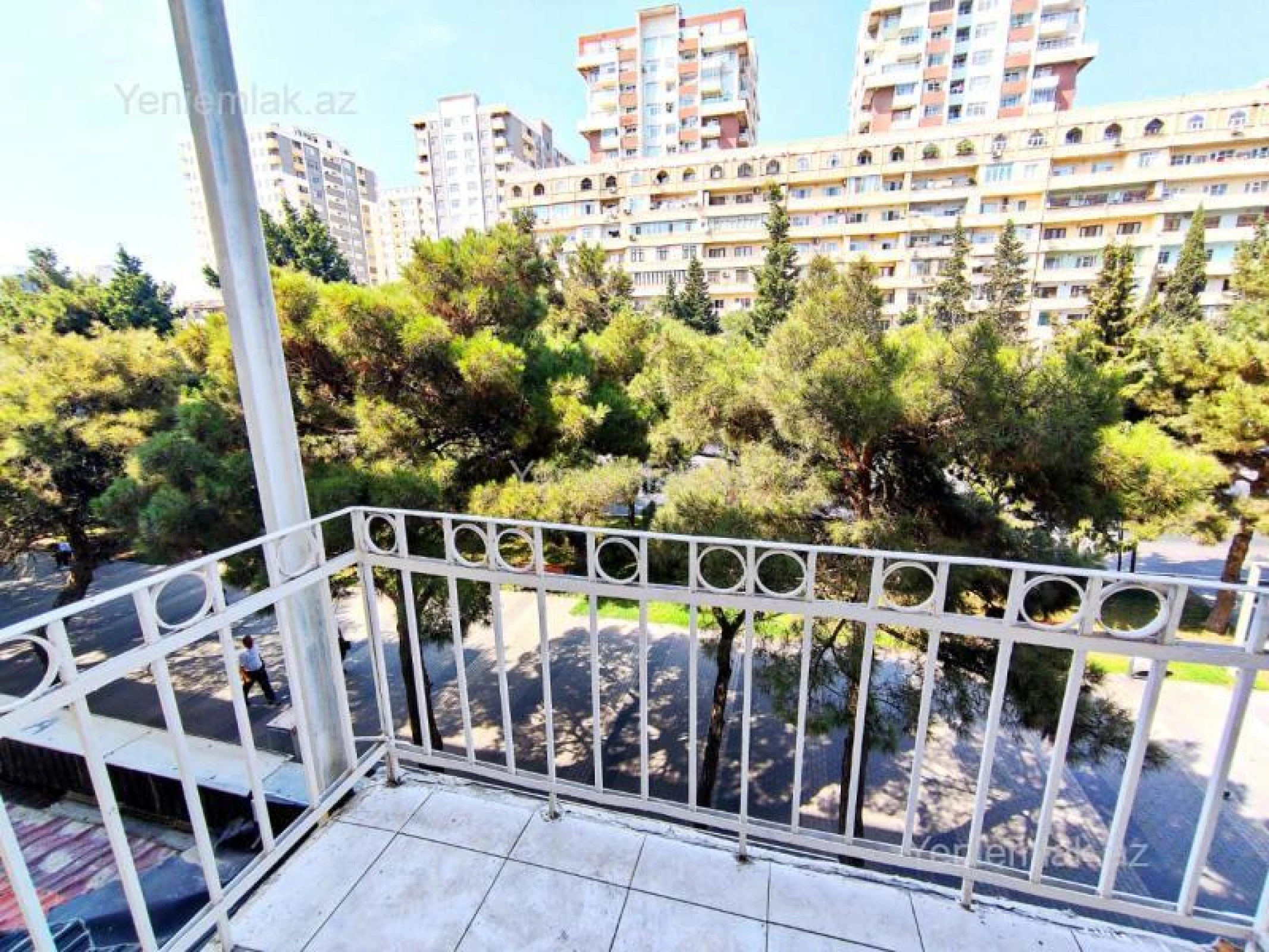 Satılır 3 otaqlı köhnə tikili 95 m²