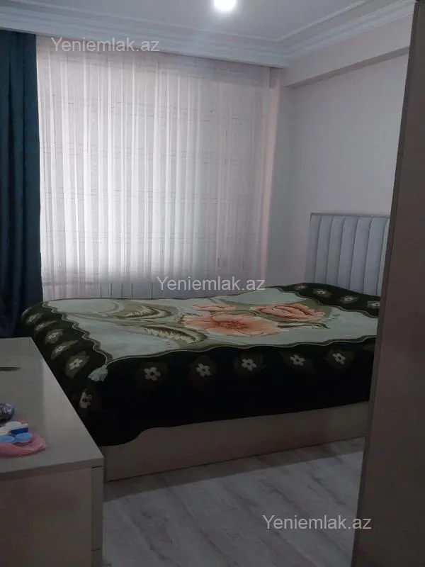 Satılır 2 otaqlı yeni tikili 75 m²