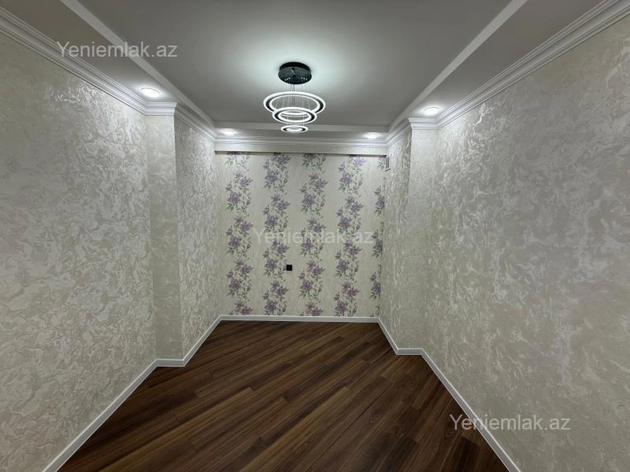 Satılır 3 otaqlı yeni tikili 105 m²