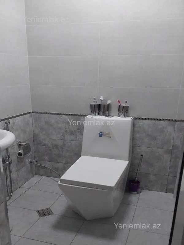 Satılır 2 otaqlı yeni tikili 75 m²