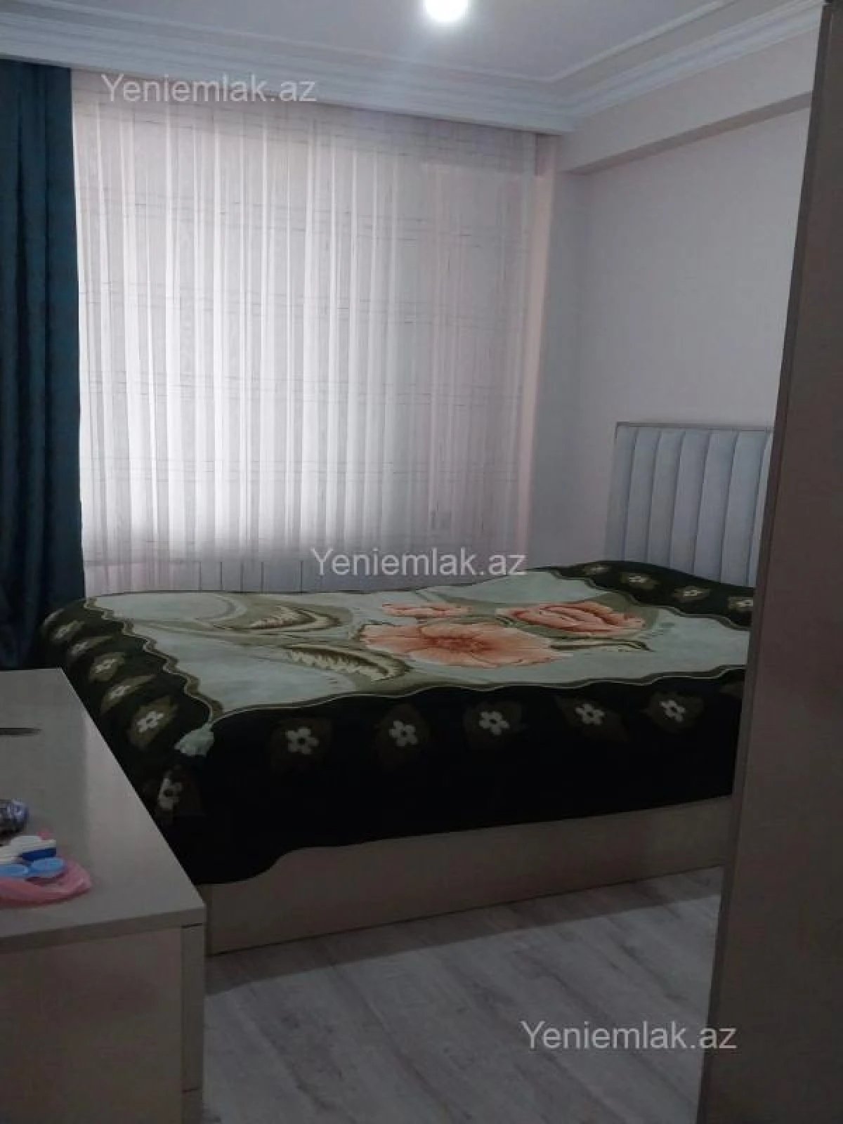 Satılır 2 otaqlı yeni tikili 75 m²