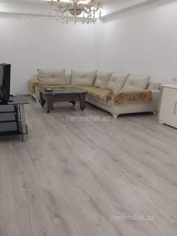Satılır 2 otaqlı yeni tikili 75 m²