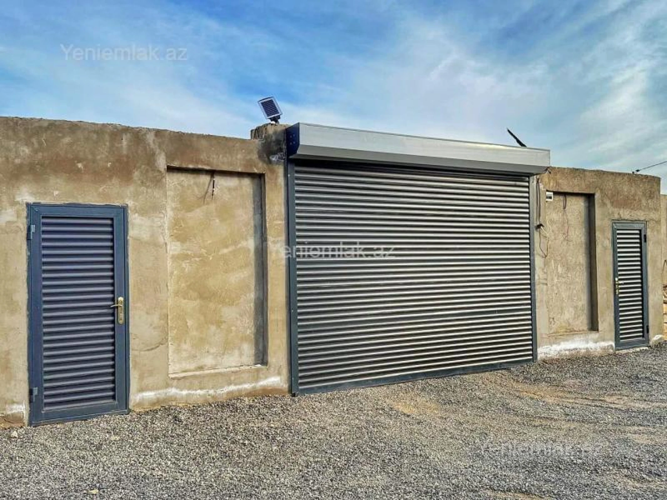 Satılır 8 otaqlı həyət evi 400 m²