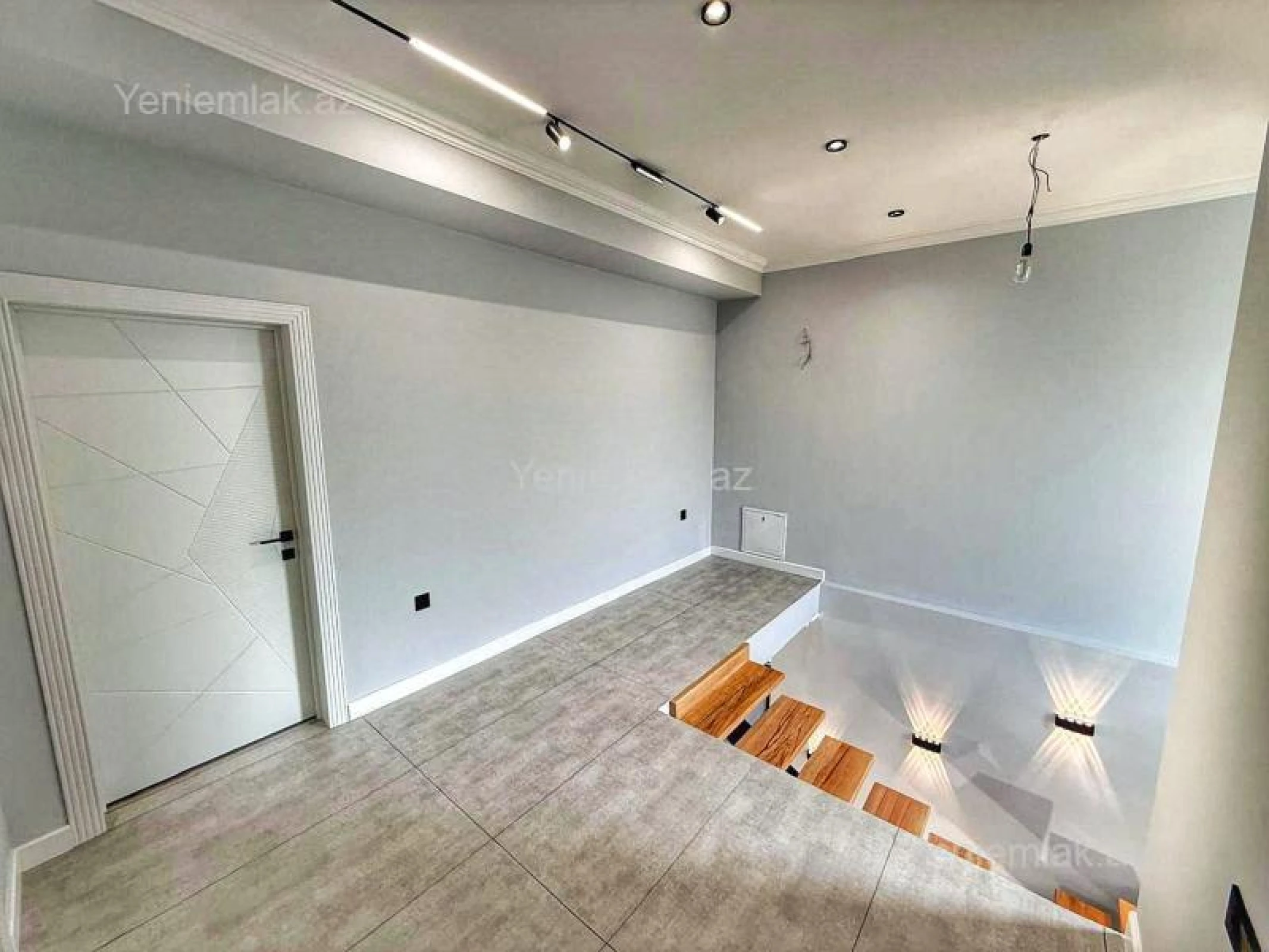 Satılır 8 otaqlı həyət evi 400 m²