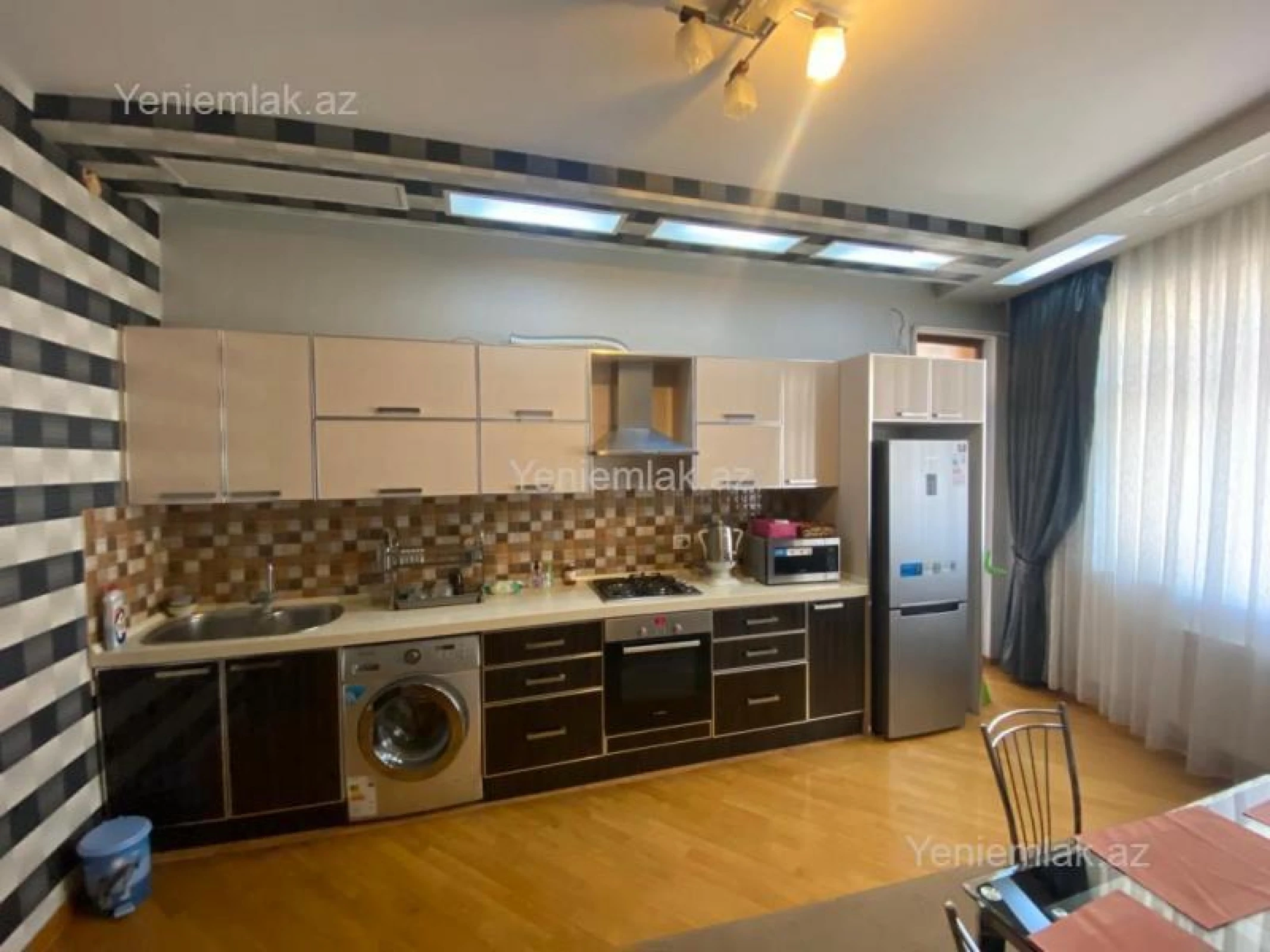 Satılır 3 otaqlı yeni tikili 147 m²