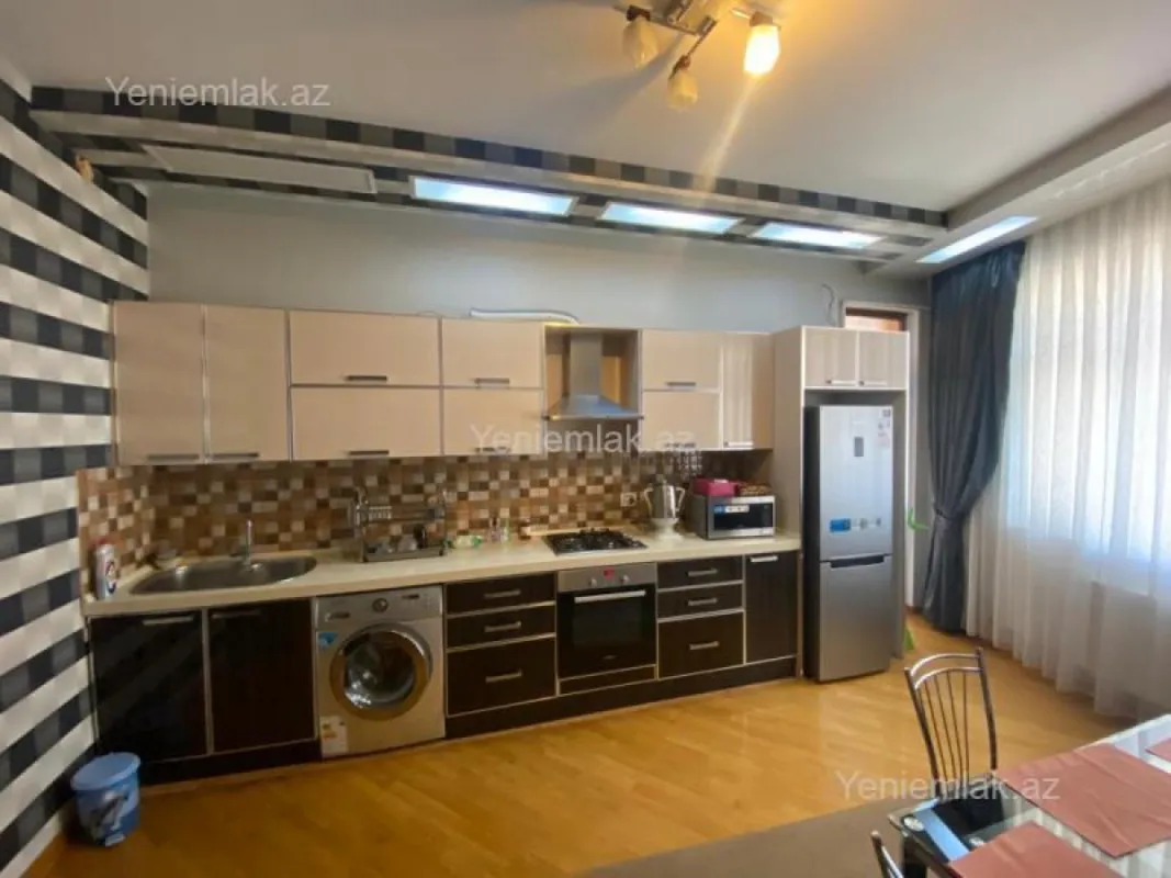 Satılır 3 otaqlı yeni tikili 147 m²