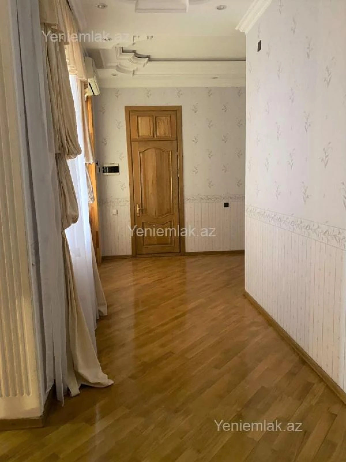 Satılır 6 otaqlı həyət evi 350 m²