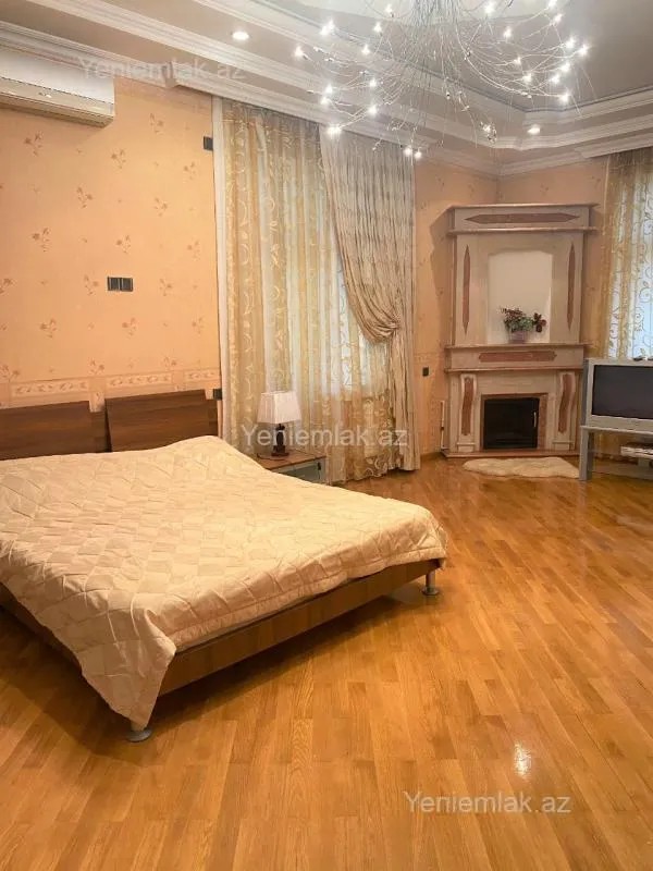 Satılır 6 otaqlı həyət evi 350 m²