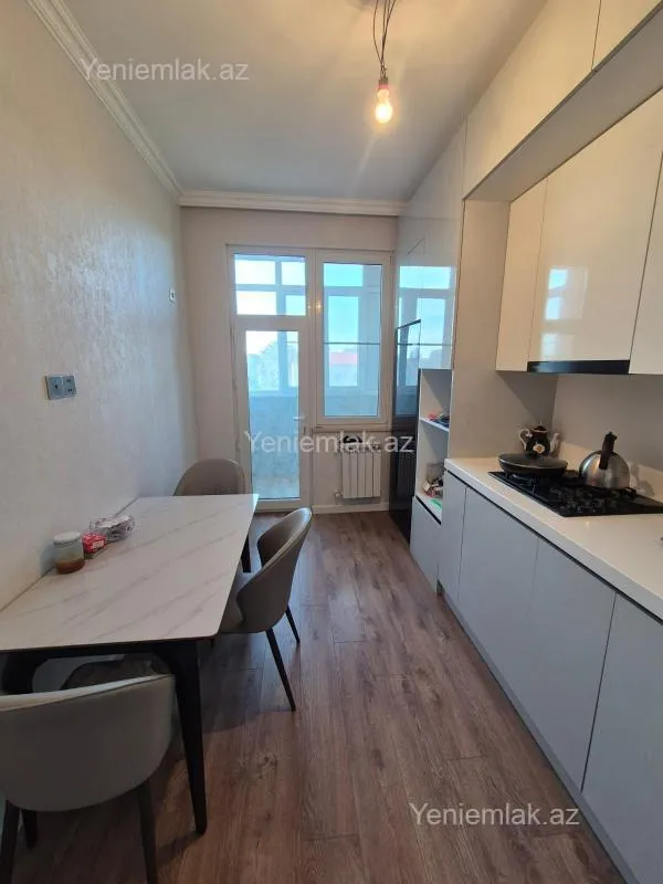 Satılır 3 otaqlı yeni tikili 86 m²