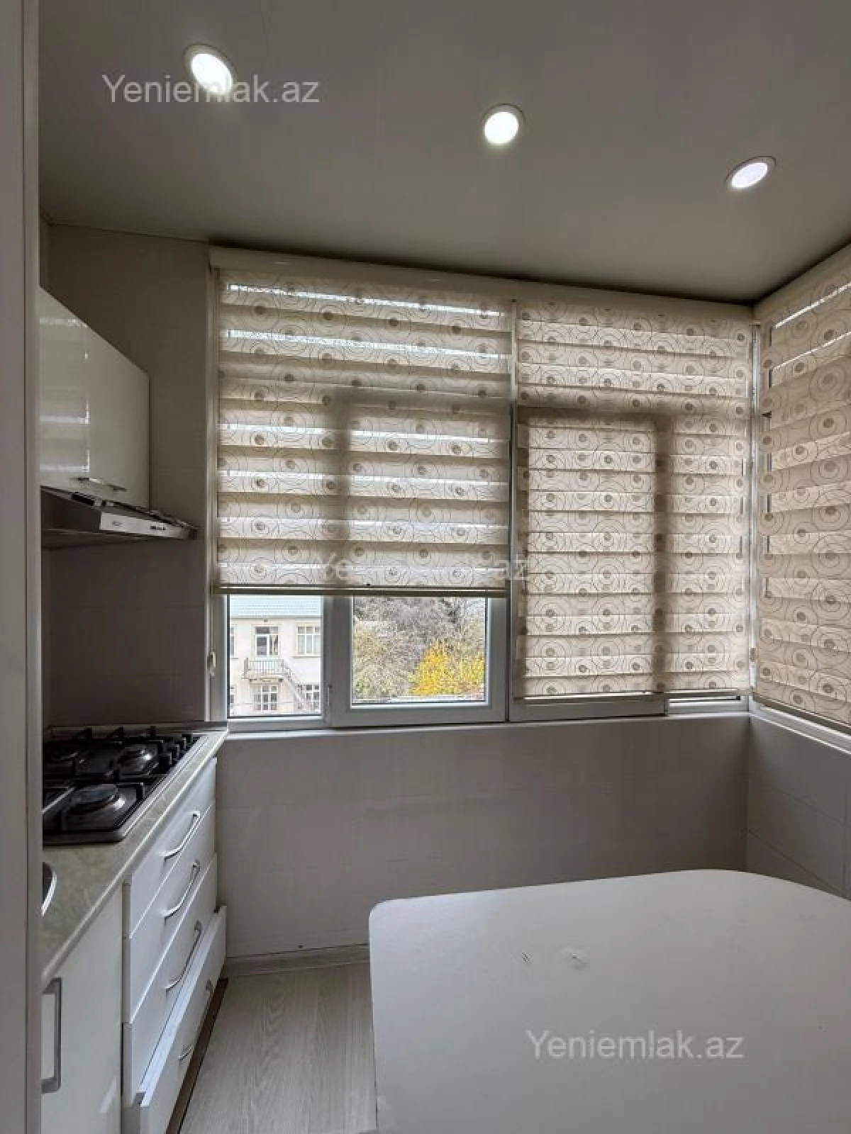 Satılır 2 otaqlı köhnə tikili 40 m²