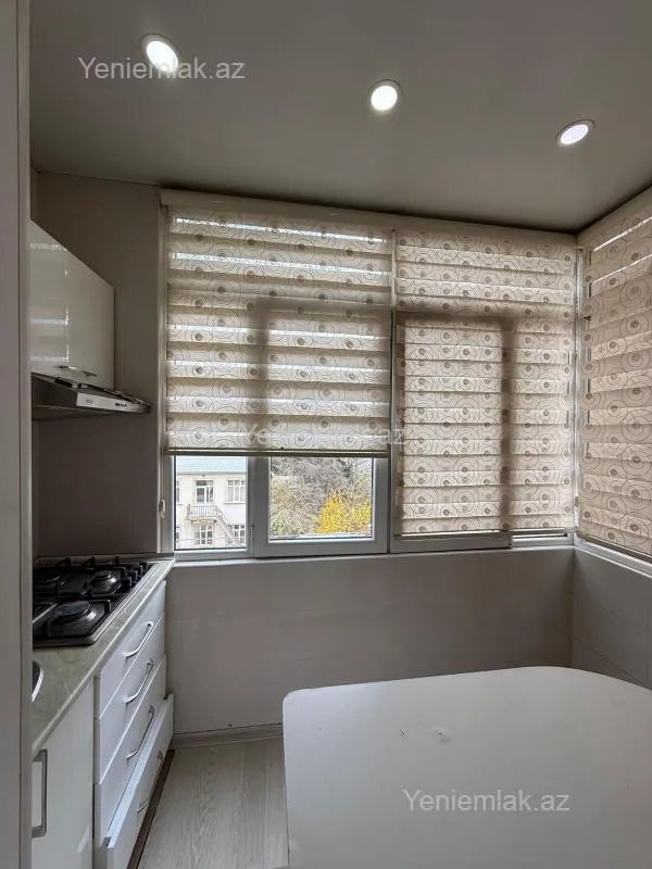 Satılır 2 otaqlı köhnə tikili 40 m²