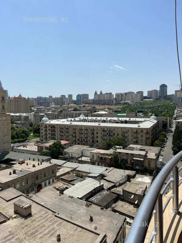 Satılır 5 otaqlı yeni tikili 245 m²