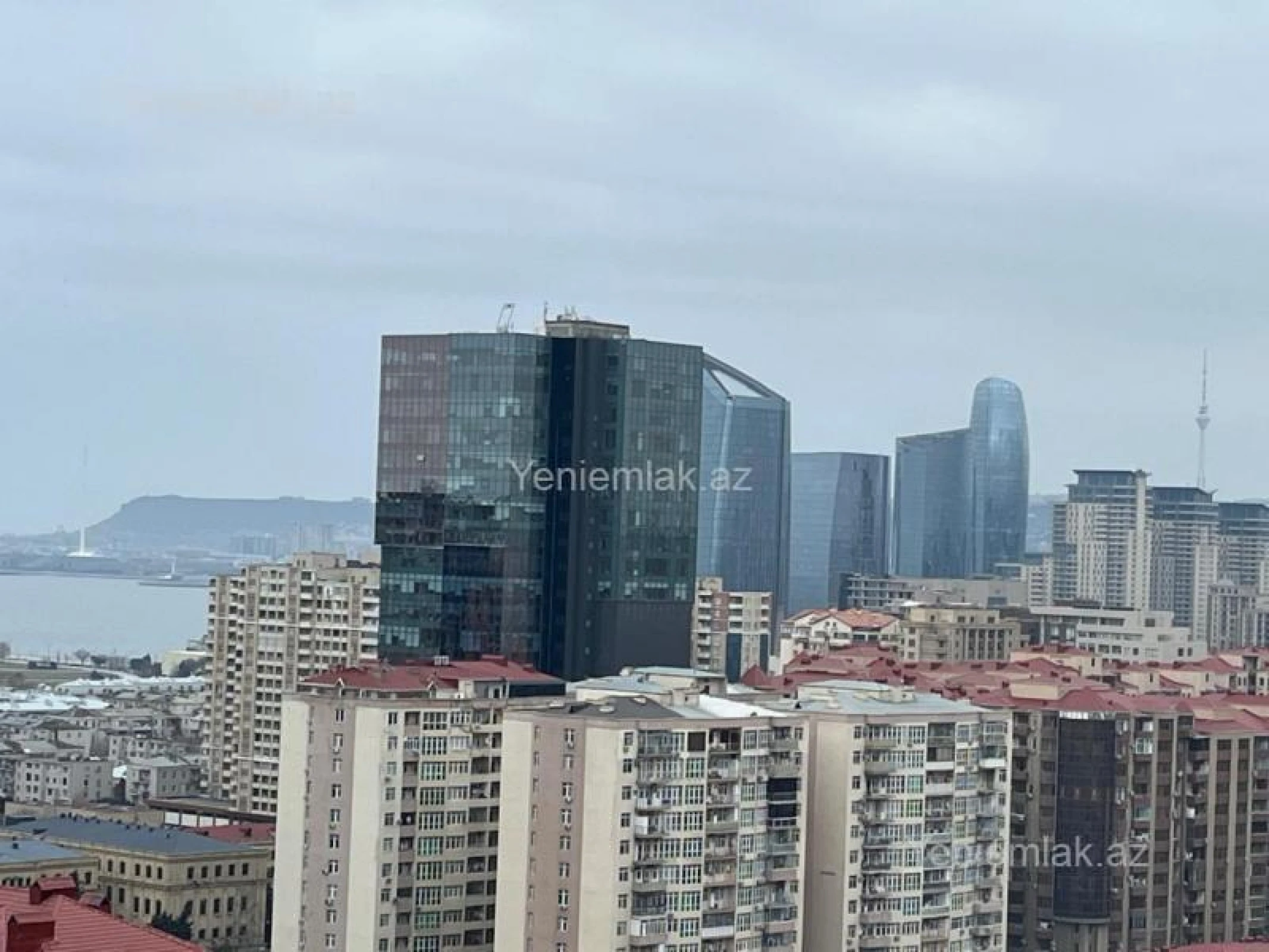 Satılır 2 otaqlı yeni tikili 70 m²