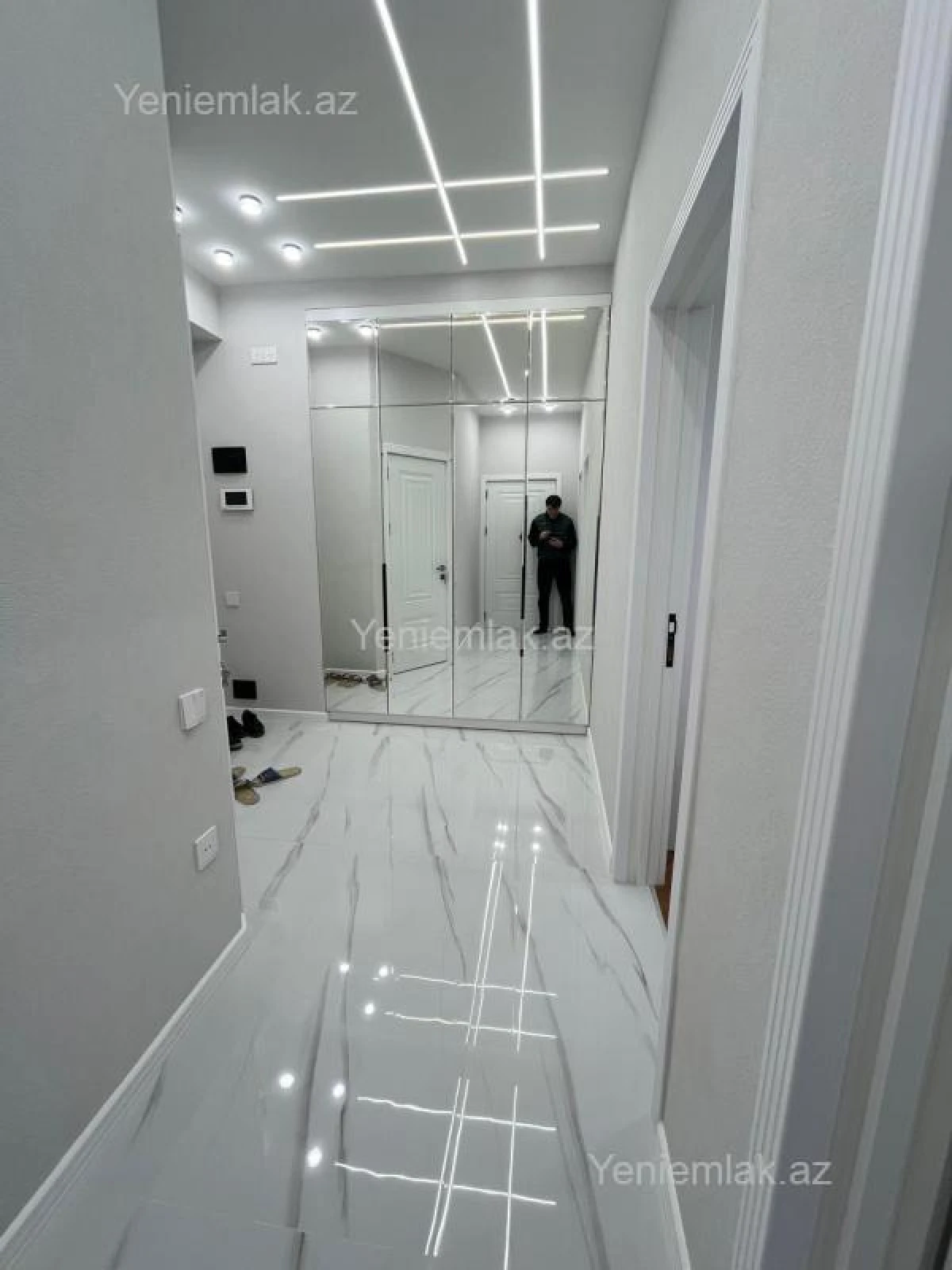 Satılır 2 otaqlı yeni tikili 70 m²