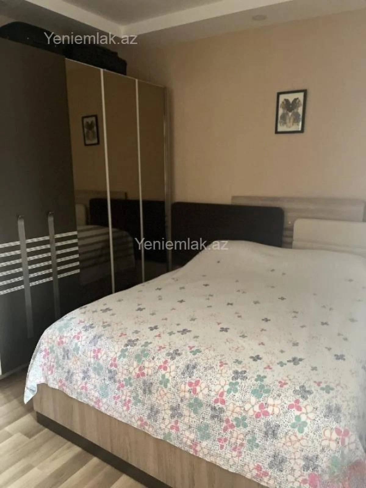 Satılır 2 otaqlı köhnə tikili 65 m²