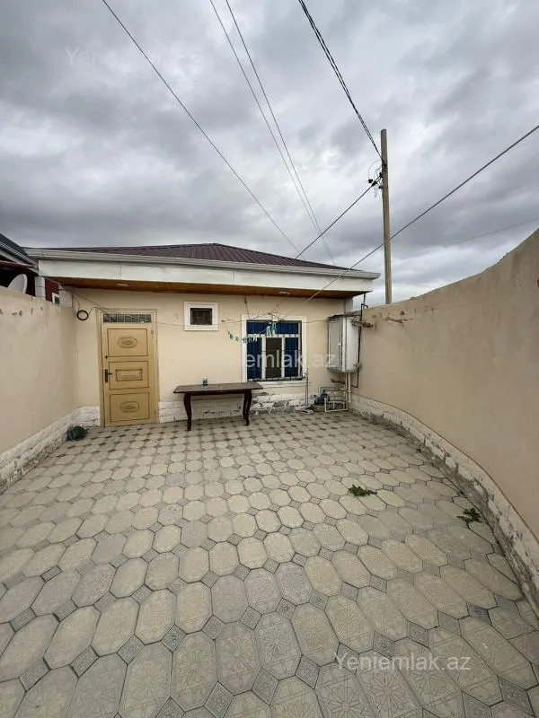 Satılır 2 otaqlı həyət evi 60 m²