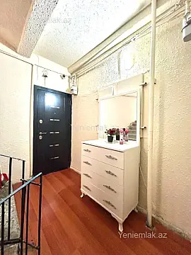 Satılır 3 otaqlı köhnə tikili 71 m²