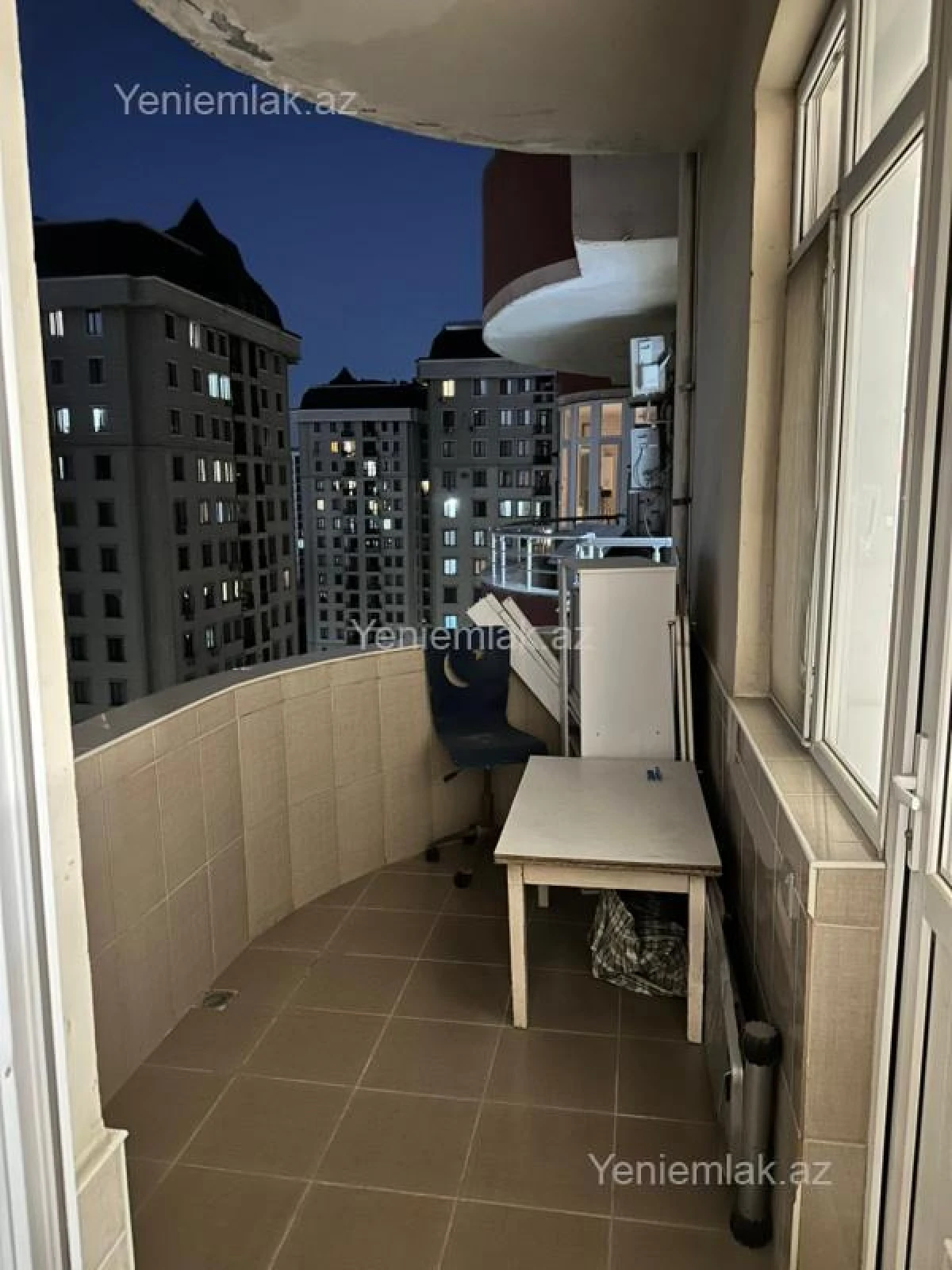 Satılır 3 otaqlı yeni tikili 130 m²