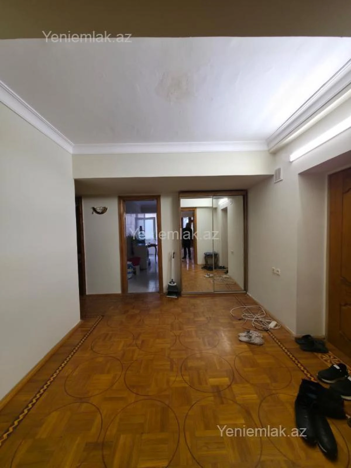 Satılır 3 otaqlı köhnə tikili 115 m²