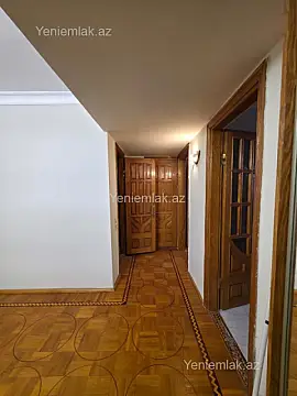 Satılır 3 otaqlı köhnə tikili 115 m²
