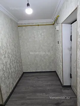 Satılır 1 otaqlı köhnə tikili 30 m²