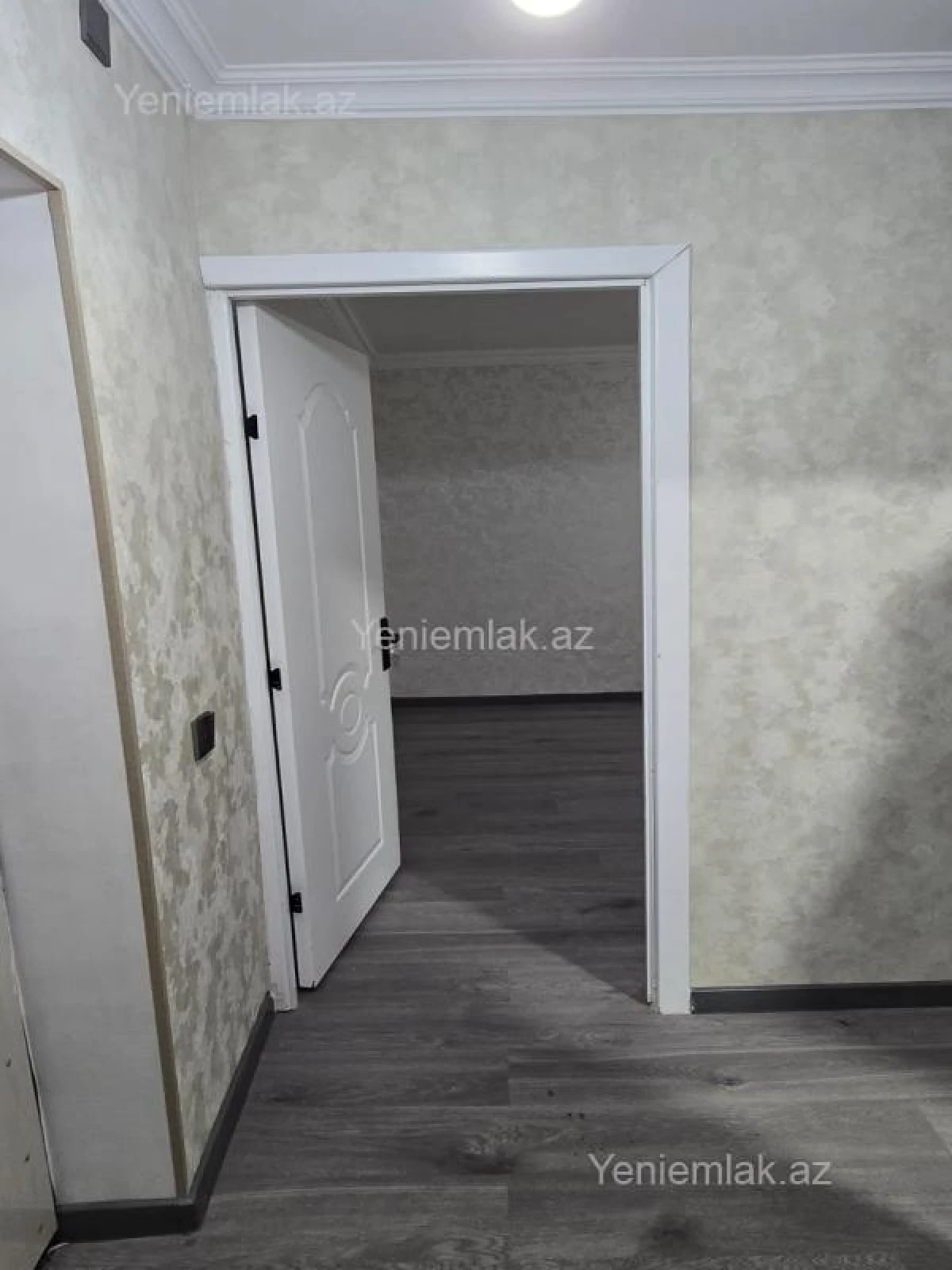 Satılır 1 otaqlı köhnə tikili 30 m²