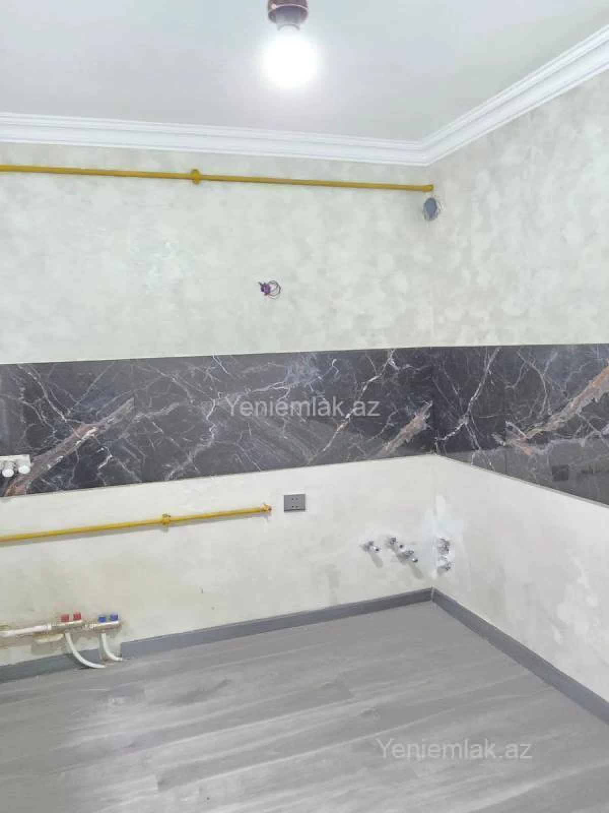 Satılır 1 otaqlı köhnə tikili 30 m²