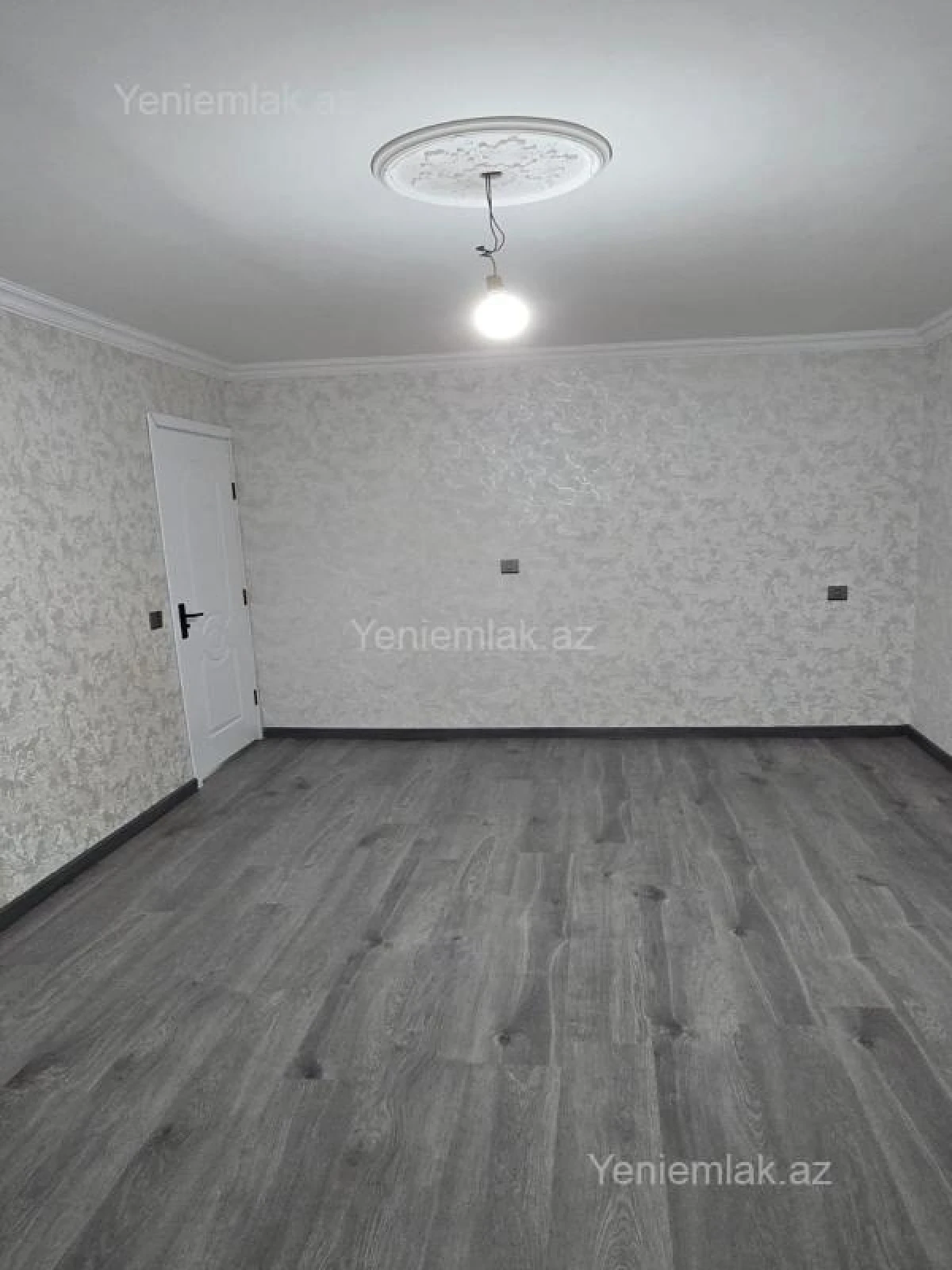 Satılır 1 otaqlı köhnə tikili 30 m²