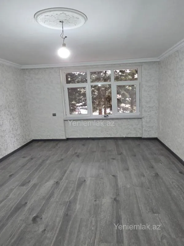 Satılır 1 otaqlı köhnə tikili 30 m²