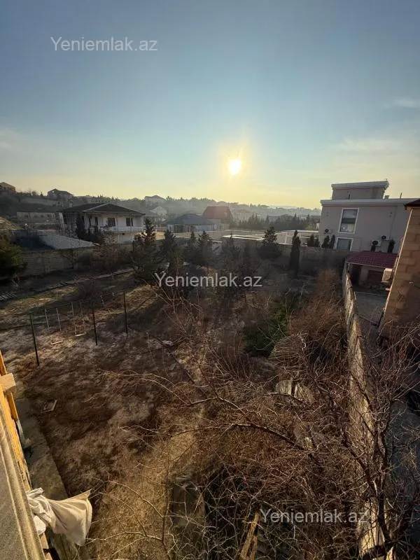 Satılır 5 otaqlı həyət evi 100 m²
